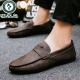 Zapatos de hombres de lujo de Light Light de carpintero 2025 Nuevos zapatos Doudou de cuero de moda para hombres Zapatos casuales de estilo para hombres Corea de cuero casual de cuero D826 Negro 44