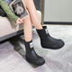 Yunshun Japaner und koreanischer Stil trendy Mittelröhrchen-Mode-Frauenstiefel bequeme Regenstiefel mit dickboden dickboden für Frauen außerhalb des Einkaufs Küche Eltern-Kind Outdoor Gummi Kokosnussboden weiße Etikett Heckschnalle Schwarz 3,5 cm 37