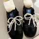 Hysmq Chaussures Accessoires de décoration Chaussure en dentelle boucle boucle de chaussures accessoires de fleurs femmes INS IMI imitation d'arc à perles blanches perlé (une paire)