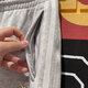 Pantalones adidas femeninos de otoño e invierno Nuevos pantalones deportivos pantalones de chándal sueltos de primer plano de punto de punto informal