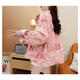 Caídas de niñas de Zhenmanya y estudiantes femeninas de primavera y otoño estudiantes de secundaria Estudiantes de secundaria camisa de mezclilla de moda 2025 Nuevo primavera y otoño 829 Patch Blue S sugirieron 115 Jin [Jin equivale a 0.5 kg]