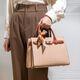 
I want to send Mother's Day birthday gift for a practical lady handbag for 40-year-old 50-year-old mother-in-law auntie elder bag 728 crocodile pattern [Apricot brown]