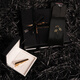 Gieves Charles [High-End-Geschenkbox Limited Sale] Sansheng hat "Apricot" Männergeschenkkrawattenanzug für Freund Sansheng hat "Apricot" Geschenkbox