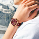 Swiss Certified Watch Women's Totalmente automático Mecánico Reloj luminoso impermeable y los mejores relojes famosos de las mujeres ultradelgadas Versión mejorada L9918 Modelo de cinturón rojo de rosa + pulsera de regalo