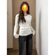 Qumile white bottoming long-sleeved T-shirt for women in autumn and winter new style German velvet inner with slim right shoulder, slim and warm top, white M