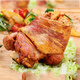 Chongming gesalzene Trotter alte Typ Salz Schwein Hand 699g Schweine Ellbogen halbfeindliche Schale gesalzene Trotter Schwein Trotter Neue Deutsch aromatisierte gesalzene Schwein Hand 699g*1 Bag
