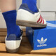 Adidas (adidas) Clover Chaussures pour hommes Chaussures pour femmes 2025 Summer New Sports Chaussures Samba Low Top Chaussures de planche légère Chaussures décontractées IH4881 Blanc et rouge 36