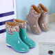 Zapatillas de lluvia de moda de Qisiman para mujeres zapatos de agua para adultos use botas de agua de mitad de tarjeta gruesas zapatillas impermeables a impermeables zapatos de pegamento cálidos y cómodos sobrevalores SY Mid-card Card (sin algodón) Tamaño estándar 37