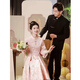 Maxbeths neues chinesisches Verlobungskleid für Frauen rosa Cheongsam-Toast-Kleidung für Bräute mit kleinen Herren-Hintertür Herbst und Winter, langärmeliges Kleid Rosa (Empfohlen 106-115 Jin [Jin ist gleich 0,5 kg])