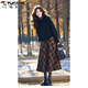 Woodpecker (TUCANO) enters the winter with a complete set of 2025 new style ladies' contrasting color sweater plaid skirt age-reducing suit for women, top + skirt M. It is recommended that 100Jin Jin is equal to 0.5kg -110Jin Jin is equal to 0.5kg.