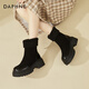 Daphne grueso Sole Plus Boots Martin de terciopelo para mujeres 2025 Nuevos zapatos de algodón calientes de invierno botas de nieve noreste botas cortas de moda para mujeres negras 38