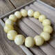 Junbu natural white beeswax bracelet Russian material full of honey white flower wax apple beads bracelet bone china white old type beads small pier and drum beads