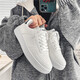 Xiaohuili Home Herrenschuhe Saison Sport, Nicht-Schlupf-Freizeit und vielseitige Leder weiße Schuhe Schülern Hochschwere Pure White Trendy Board Schuhe Männer Weiß 42