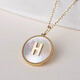 Juke Ma Junyan's same letter necklace round plate plated 18K gold mother-of-pearl pendant high-end gift jewelry clavicle chain Y glossy version