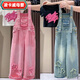 
Lingkaqi girls overalls suit summer 2025 new trendy and fashionable internet celebrity summer loose jeans medium-sized children's pants white graffiti short-sleeved + pink five-pointed star overalls 170
