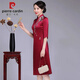 Pier Cardin Hochzeit Bankett Mutter Mama Kleid modifiziertes V-Ausschnitt Cheongsam Rock gestickt, edle und elegante Schwiegermutter Hochzeitskleid für Frauen Burgundy 2xl 125Jin [Jin ist gleich 0,5 kg] -135jin [Jin gleich 0,5 kg]