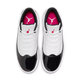 Nike (Nike) Chaussures masculines 2025 Printemps et automne New Jordan Max Aura 2 Mentiage de basket-ball pour hommes Sports et chaussures décontractées CK6636-102 Cuir breveté blanc et noir 40