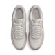 Nike (Nike) Luftwaffe Nr. 1 Frauenschuhe 25 neue Luftwaffe 1 kleine Hakensport- und Freizeitschuhe weiße und grüne Frauenbrettschuhe IB3881-001 38.5