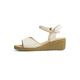 Rote Libellie-Fly Heeled Damens Sandalen 2025 Sommer Neues Kuhlatten-Ein-Streik-Frauenschuhe weiche Sohle bequeme Mutter Sandalen WJK25811 Bei White 37