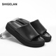 Shigelan 2025 Nouvelles sandales d'été en cuir authentique pour chaussures de plage pour femmes avec des flops antidérapants épaisses et une apparence élevée, noir 36 (petite taille)