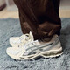 亚瑟士（asics）kayano14 春夏银色低帮休闲跑步鞋男鞋复古运动鞋 1203A706-020银黑色 25 44