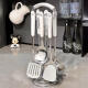 Spátula de la cocina Yusenyi Cucharara juego completo de cuchara de sopa doméstica Cosla de arroz de arroz salteando spátula antiadherente antiadherente utensilio de cocina engrosado conjunto de siete piezas de espátula de acero inoxidable juego completo de 854 piezas de 854