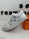 Estación europea cooqi CL2024 Nuevo remache Red Sole Zapatos de lienzo personalizado Sky Stary Small White Board Board Zapatos 9913 Cuero blanco 38