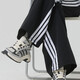 阿迪达斯 （adidas）女装运动套装25夏季新款三条纹圆领短袖T恤直筒长裤运动裤 两件套 JY7612+JE1306 XL