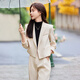 Kurzanzug Jacke für Frauen mit kleinen Frühlings- und Herbstkleidung Temperament Goddess Stil Zwei-teilige Hosen Mode Casual Anzug Set GDX12350 Grauer Anzug + Hose + schwarzer Hossport S