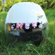 SHANTOULLIN Village Strawberry Bear Electric Vehicle Decoration Autocollant Petit accessoires Couet animé Yadi Emma n ° 9 Ornements de tableau de bord du rétroviseur