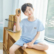 Disney Summer New Striped Kurzärmelig-Pyjama-Pyjamas dünne mittelgroße Kinderklimaanzug Summer Kinderheimkleidung Männer 826 Kurzärärmelte Fünf-Punkte-Hose grau gestreifte Kennzeichnung Drucken 120