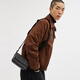 Entraîneur (entraîneur) Camera Sac de caméra 24 ans Nouveau Charter 18 Sac à bandoulière à un épaule en cuir imprimé en cuir pour hommes et femmes [cadeau] Presbyopie noire CR753-chr 17,5 cm de long, 6 cm de large, 11 cm de haut