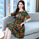 Vestido impreso de Hengyuanxiang Summer NUEVO estilo Femenino Femenino de gran tamaño Madre Estilo de reducción de edad y adelgazamiento Retro de mediana edad y anciana