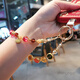 Zhenge God of Wealth de richesse Yuanbao Pendant la chaîne mobile Mobile Ins Fortune Bracelet Bracelet Short Niche Pendentif Hobe de poignet de perle