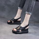 啄木鸟真软皮坡跟凉鞋女2025年夏季新款厚底增高松糕底中跟防滑鱼嘴鞋女 黑色 品牌断码 38