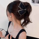 奥黛丽赫本蝴蝶结抓夹女2025新款高级感发夹后脑勺大号鲨鱼夹头饰 黑色缎面碎钻三角约13cm