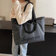 Retro -Tasche Frauen große Kapazität 2025 Neues Casual Crossbody Business Gepäckbeutel vielseitige einfache Ausflugsbeutel grau