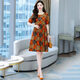Vestido impreso de Hengyuanxiang Summer NUEVO estilo Femenino Femenino de gran tamaño Madre Estilo de reducción de edad y adelgazamiento Retro de mediana edad y anciana