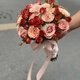 Rosas rojas simuladas de Weici y pequeño libro rojo en el mismo ramo de boda rosa rosa rosa novia de la novia sosteniendo flores rosa roja rama individual