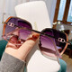 British [Top Luxury] Coop Koop la même déesse Tang Yan, le même grand visage, des verres minceurs, des lunettes de soleil, un cadre rose 25004 haut de gamme, un film de poudre gris