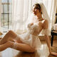Nouveau style de robe de mariée sexy robe de mariée blanc pyjamas mariée tentation sexy aux épaules pure et excitée petits seins émotionnels transparents innocents costumes blanc + 9756 + modèles de taille moyenne 80-120jin [Jin est égal à 0,5 kg]