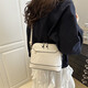 Bag Women 2025 Trendy Solid Color Retro einfache große Kapazität Neue Frühlings- und Sommer -Mode -Muster Single 6268 Weiß