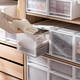 Boîte de rangement Yonghuan Tiroir en plastique Vêtements ménagers Armoire Boîte de rangement Boîte de rangement transparent Boîte d'organisation transparente 9227 Deep 44 Largeur 34 Hauteur 19 Prix One-Pack 365 jours / dix ans Garantie / Dégâts