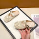G. Duckids Little Yellow Duck Girl Slippers use zapatos de playa para niños fuera de 2025 Summer Nuevo ausente de tamaño mediano de sandalias de sandalias de sandalias de albarico