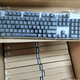 罗技二手K845机械键盘有线电竞游戏办公USB接口电脑专用 桔蓝白三拼 全新键帽 茶轴九成新键盘 轻微有使用痕迹 否 104键