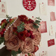Rosas rojas simuladas de Weici y pequeño libro rojo en el mismo ramo de boda rosa rosa rosa novia de la novia sosteniendo flores rosa roja rama individual