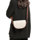 Sac de luxe de luxe anysmic sac de selle de sel de selle 2025 Nouveau niche crossbody sac authentique en cuir semi-cercle à large bande d'épaule à large bande de sac pour femmes couleur de chocolat avec beige [emballage de boîte cadeau]