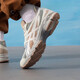 ASICS GL-LSTRAINR14 RETRO Trend Running Shoes Sports lässige Schuhe Männer und Frauenschuhe offizielle Flaggschiff authentisch weiß/silber 1203a607-100 39.5