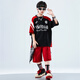 Xinkepaier Children's Street Dance Kostüme für Jungen Hipphop Anzüge Hip Hop Street Modekleidung für Jungen und Mädchen auf der Straßenshow zweiteilige Set = A679 Black Short Sleeves + B383 Rote Shorts 140 Größe Empfohlene Höhe 135 cm