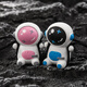 Manmang ist geeignet für Cartoon Astronaut Auto Hanging Ornamente Internet Promi Swing Ente süße Anhänger Paar Ins Windmühle Rücken 13791 Gans